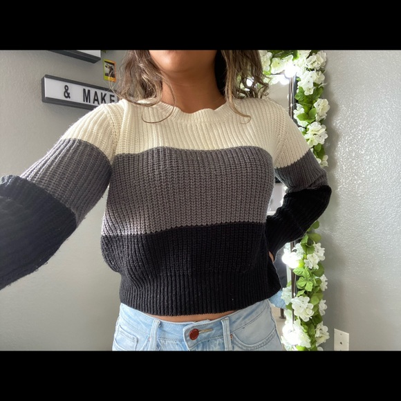 Cute Sweater - Picture 2 of 3